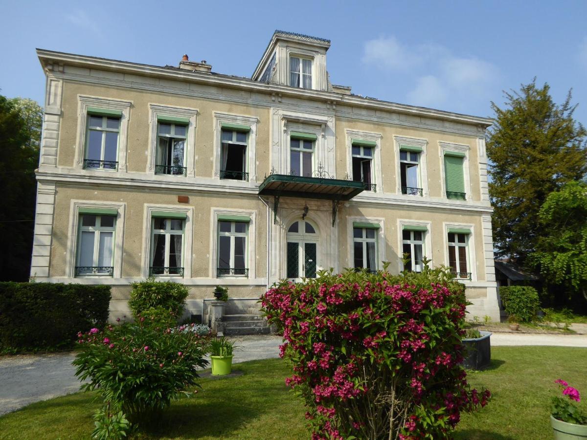 Chateau De Pougy Exterior foto